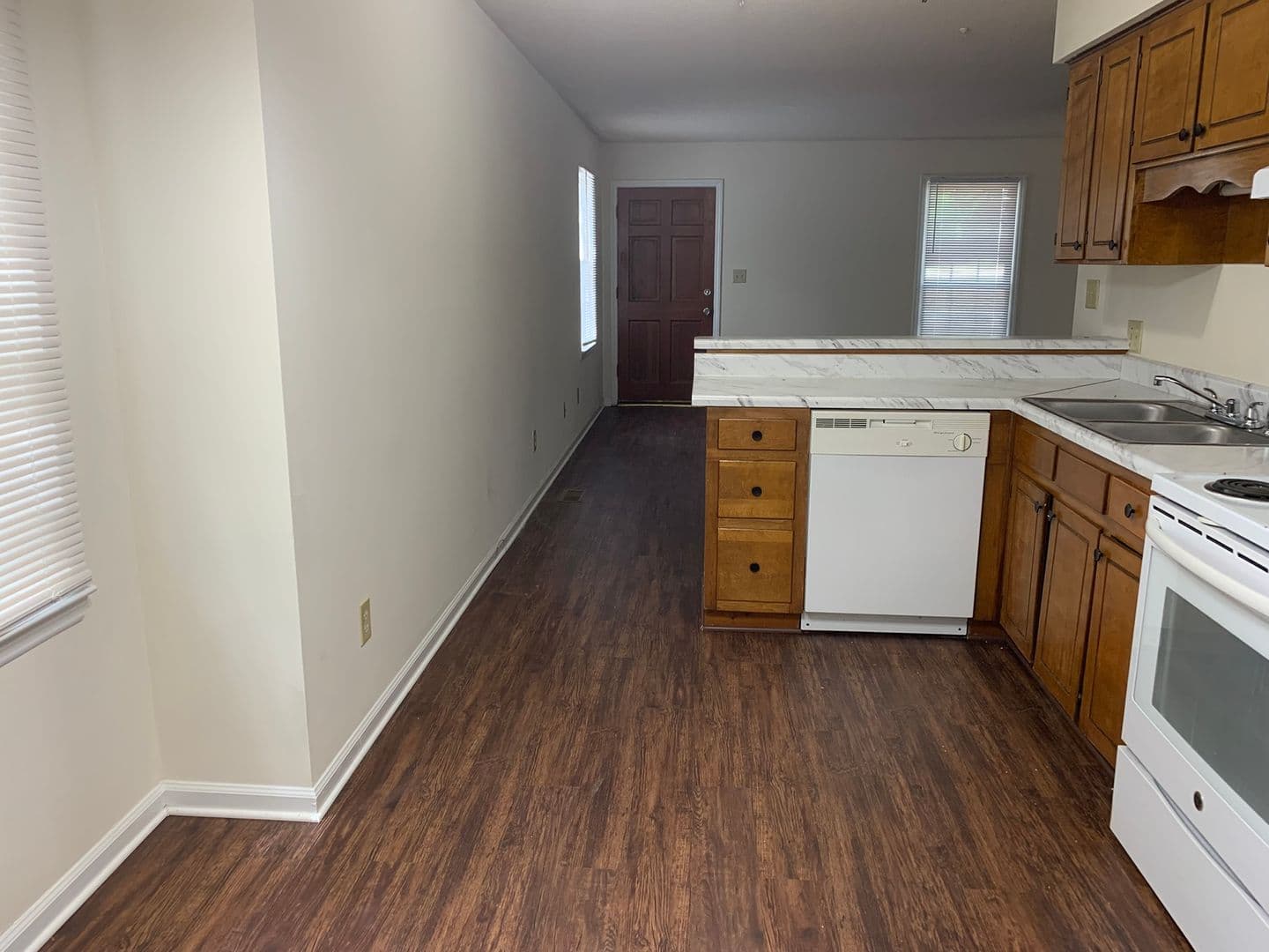 Raleigh Apartment: 2401-07 Sawmill Road