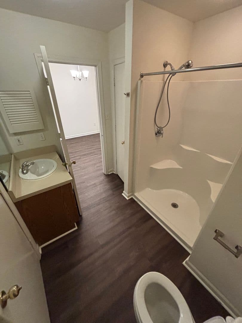 Raleigh Apartment: 1003 Lorimer Road
