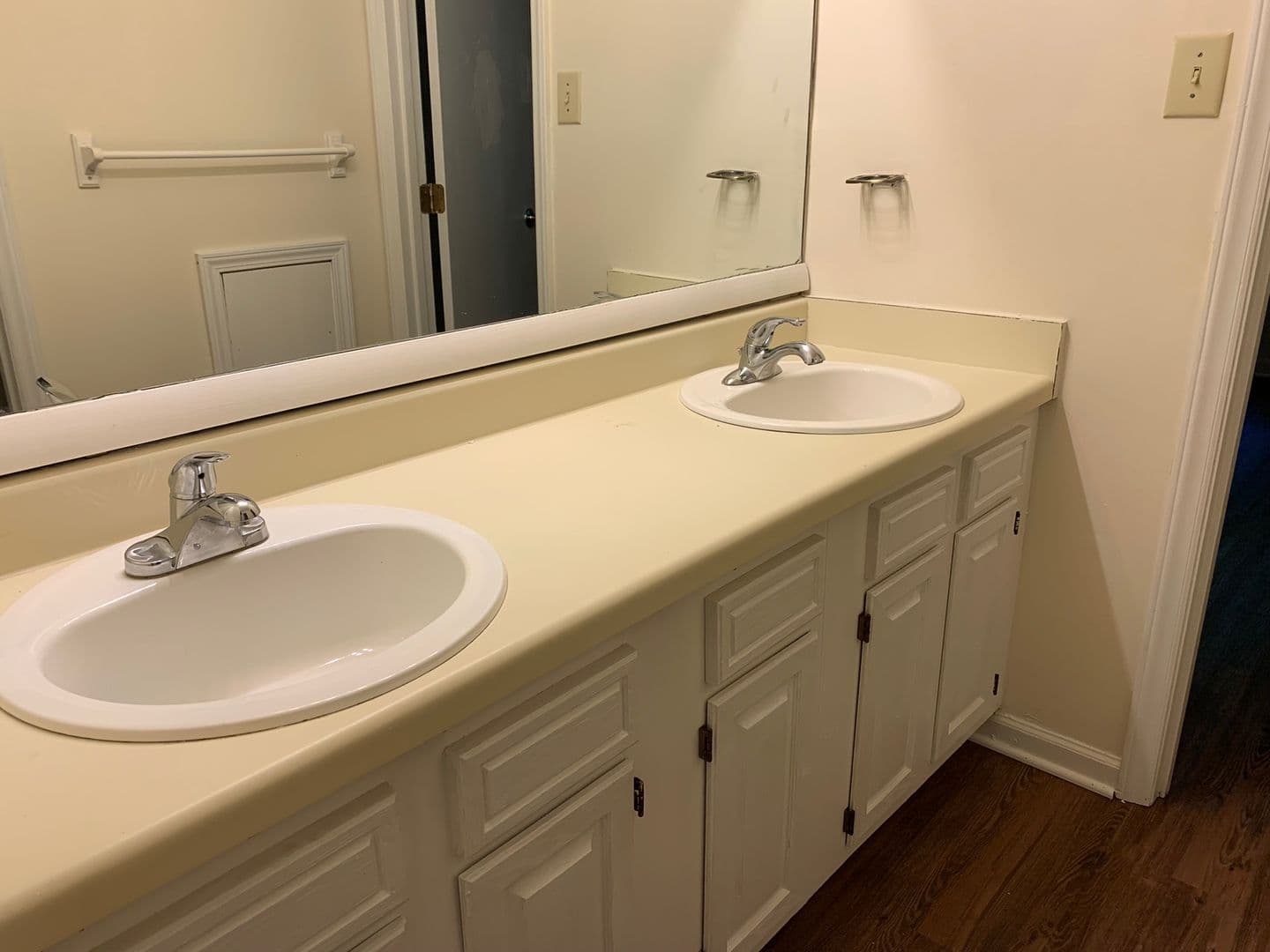 Raleigh Apartment: 4030-4042 Arckelton Drive