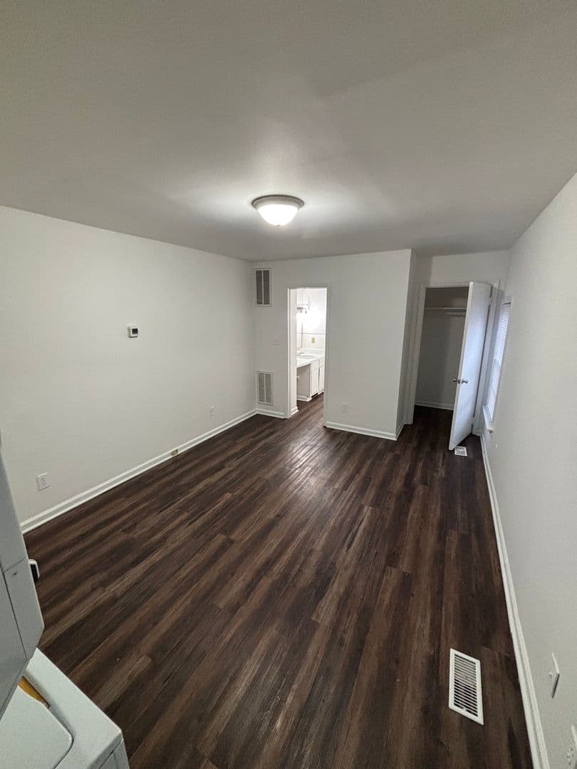 Raleigh Apartment: 4130 Western Blvd.