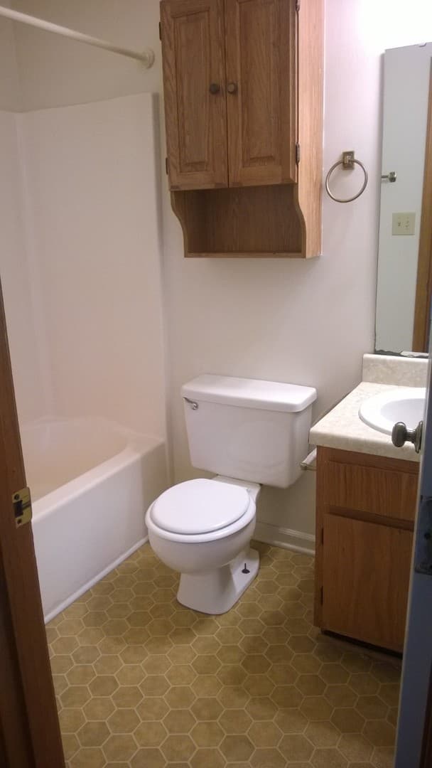 Raleigh Apartment: 552, 554 & 556 Brent Road