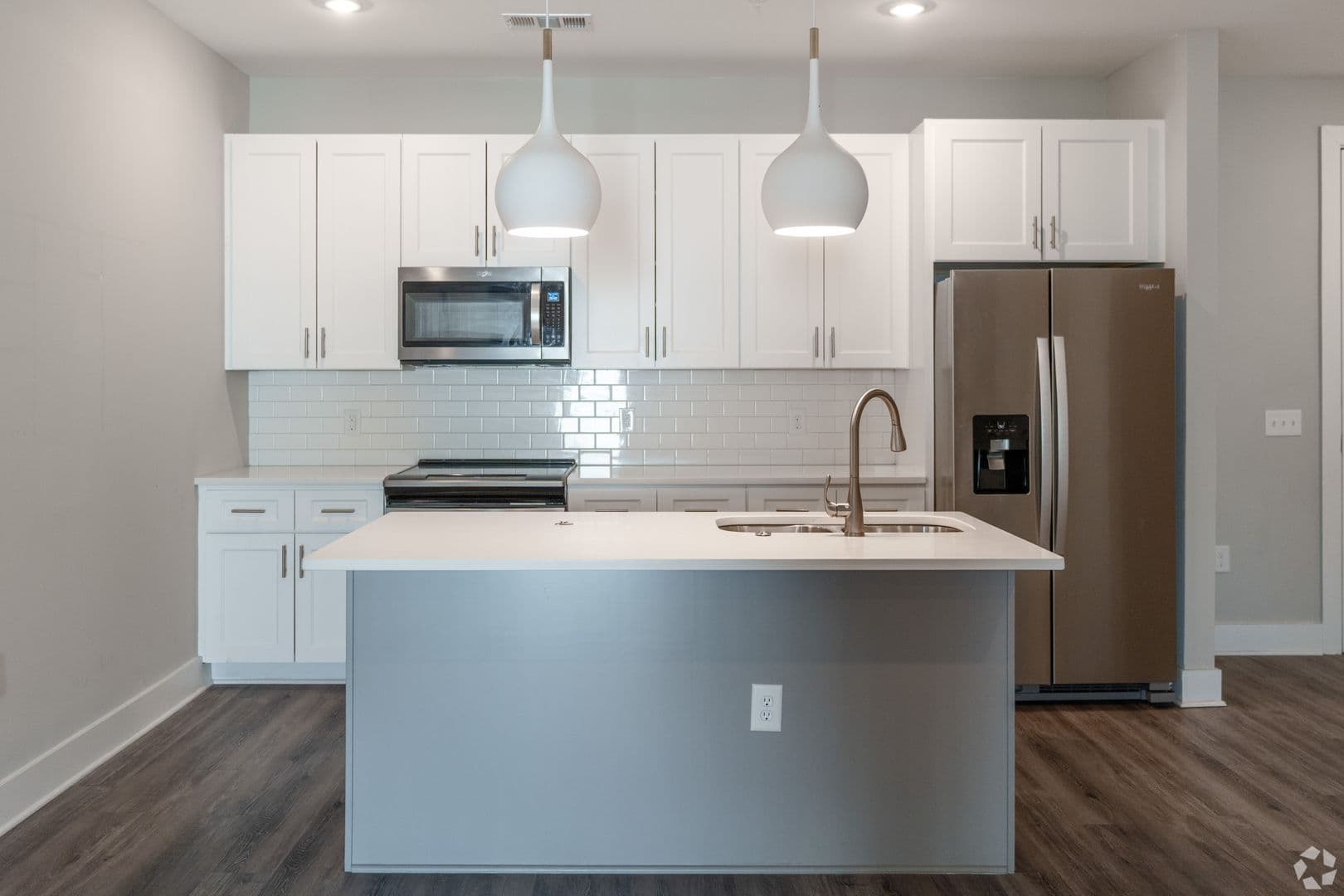 Cary Apartment: 400 E Chatham Street