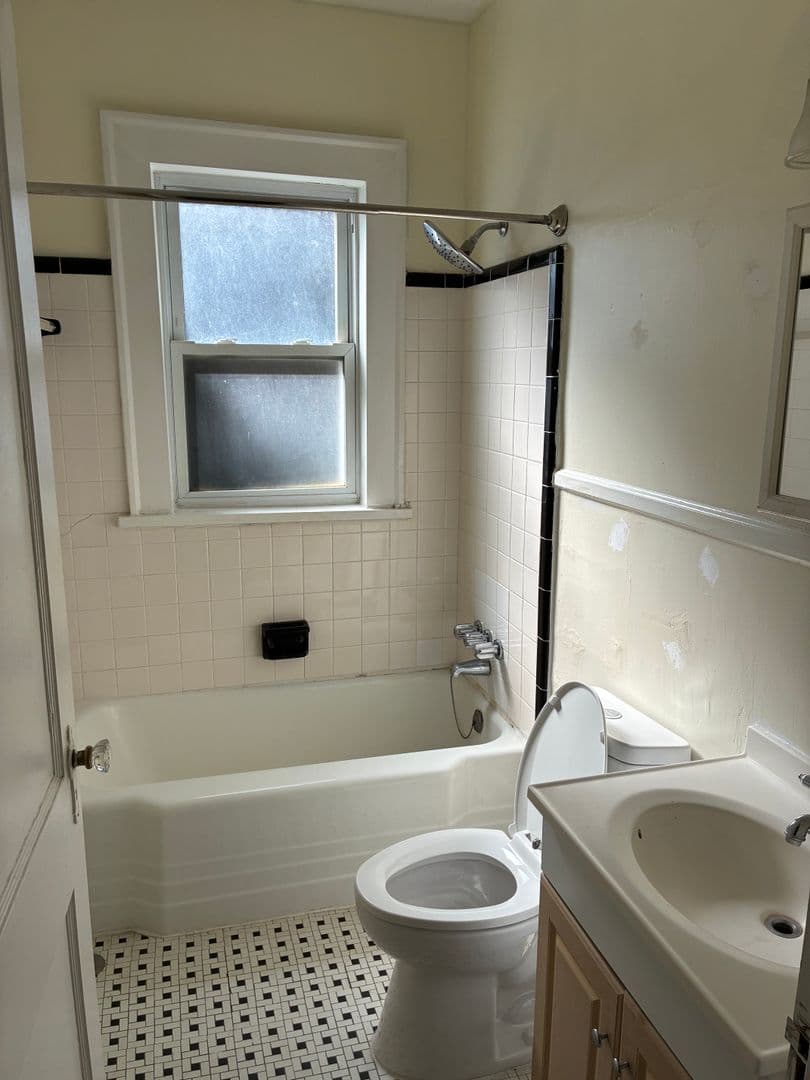 Raleigh Apartment: 815 W Johnson Street
