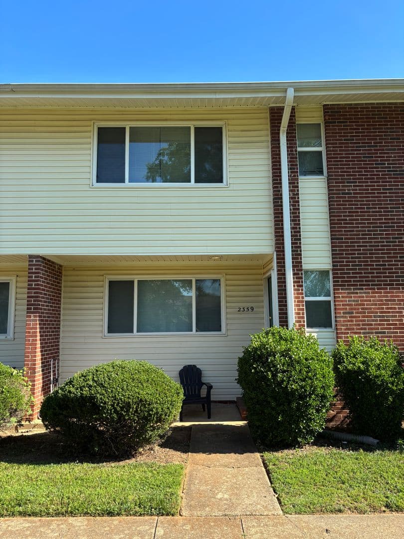 Raleigh House: 2359 Champion Court