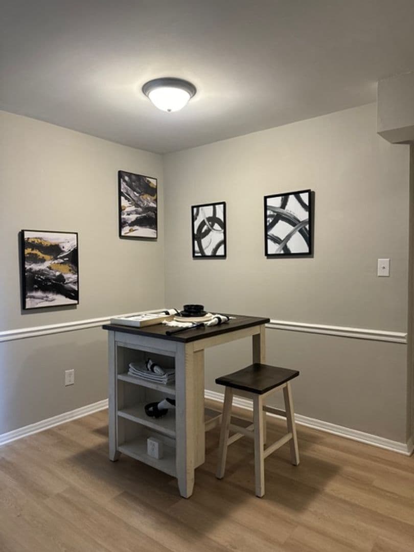Cary Apartment: Ashton Woods