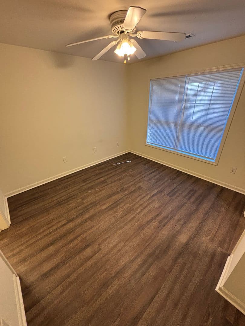 Raleigh Apartment: 1003 Lorimer Road