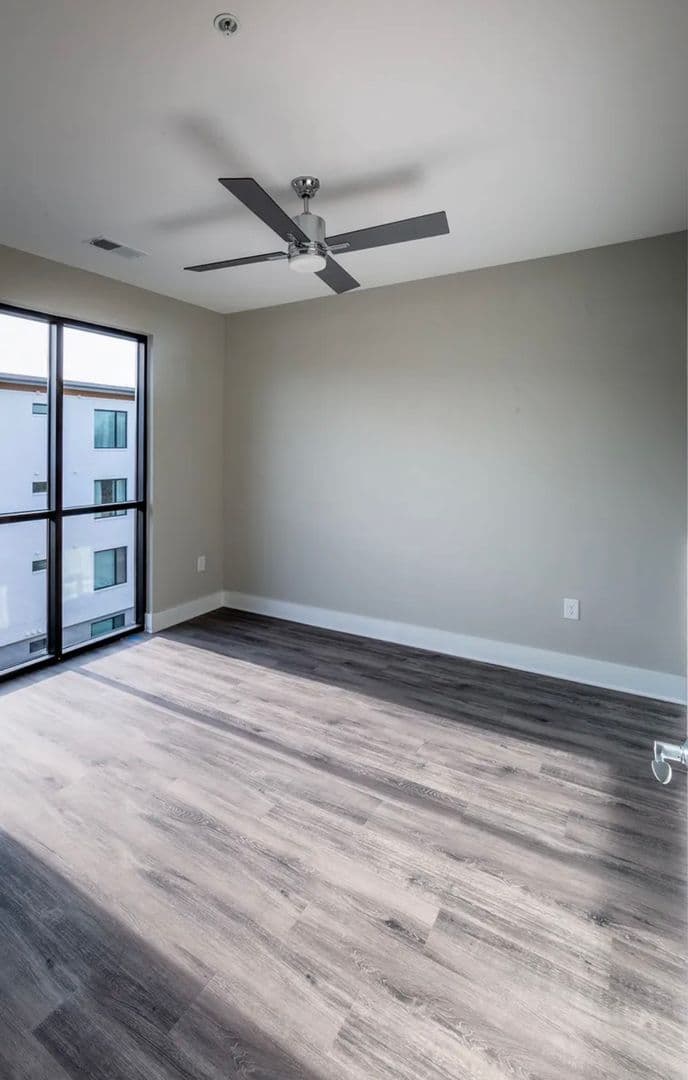 Cary Apartment: 400 E Chatham Street