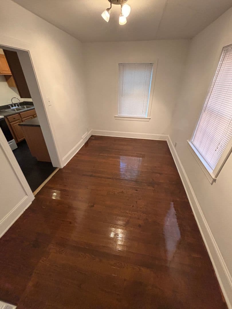 Raleigh Apartment: 3113 & 3115 Douglas Street