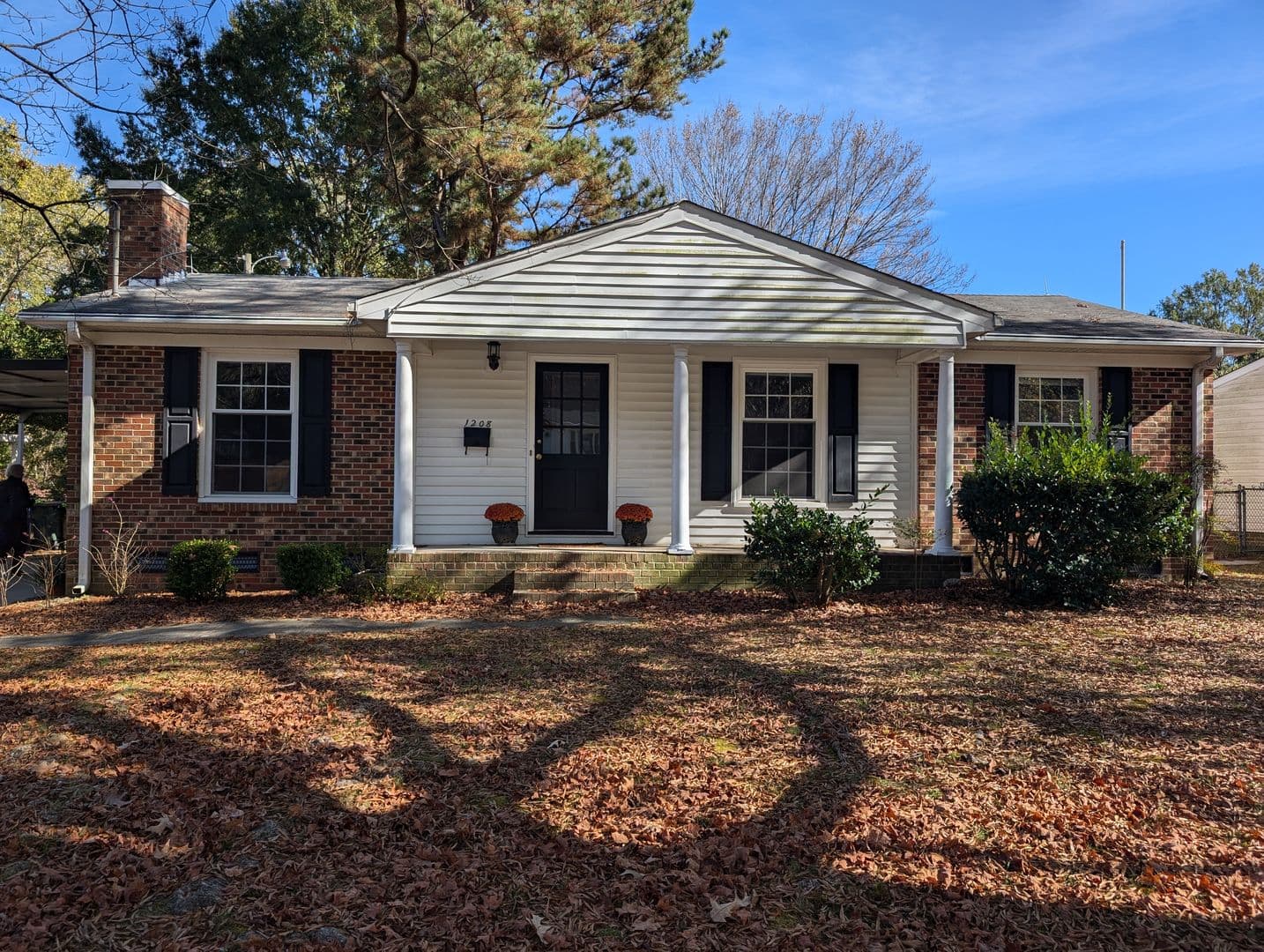 Raleigh House: 1208 Somerset Road