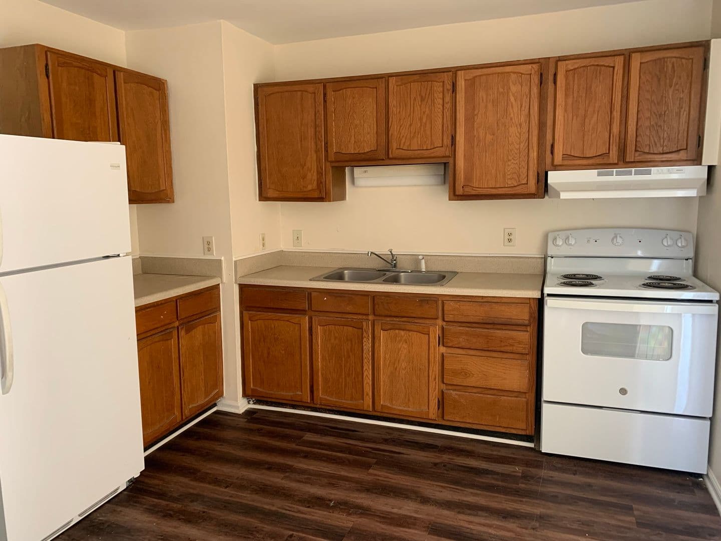 Raleigh Apartment: 4813 Brockton Drive