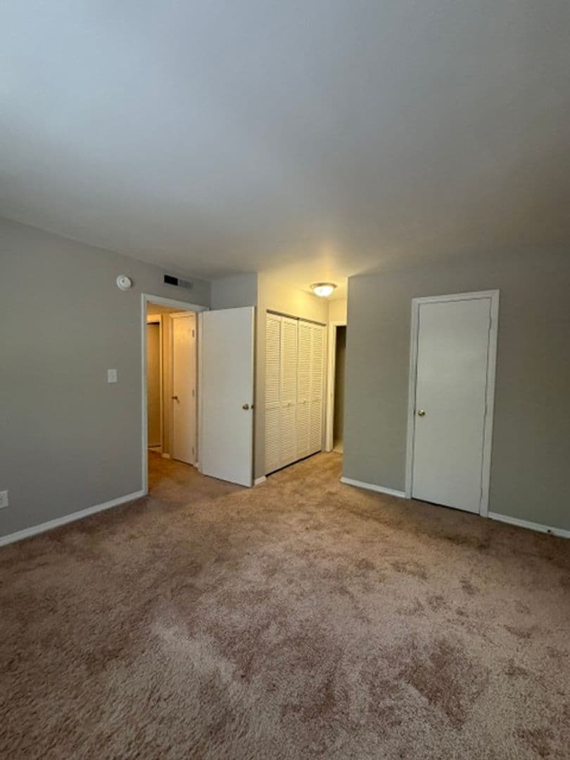Cary Apartment: Ashton Woods