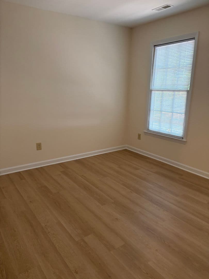 Raleigh Apartment: 2401-07 Sawmill Road