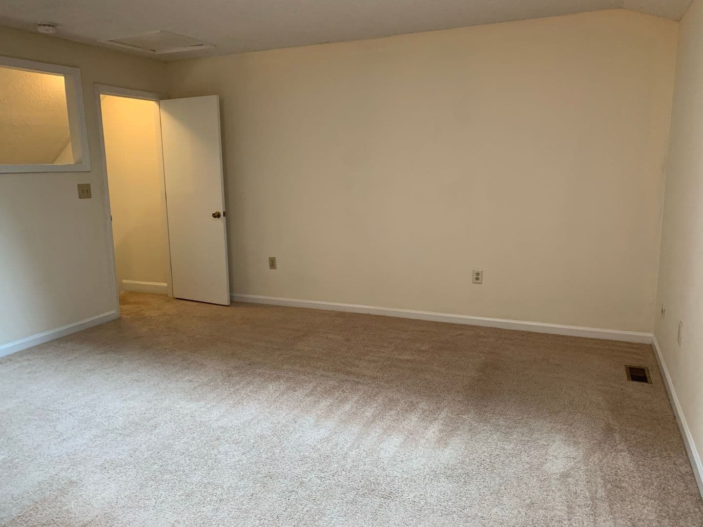 Raleigh Apartment: 2200 Glascock  Street