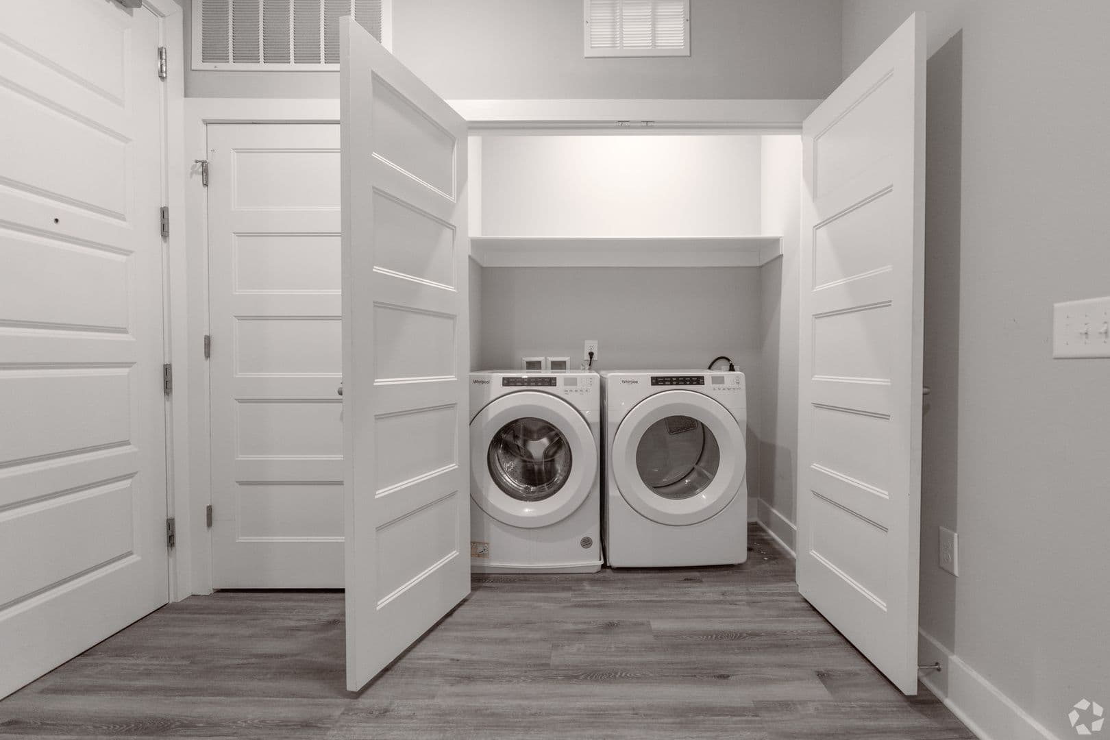 Cary Apartment: 400 E Chatham Street