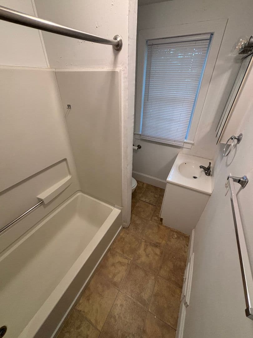 Raleigh Apartment: 3113 & 3115 Douglas Street