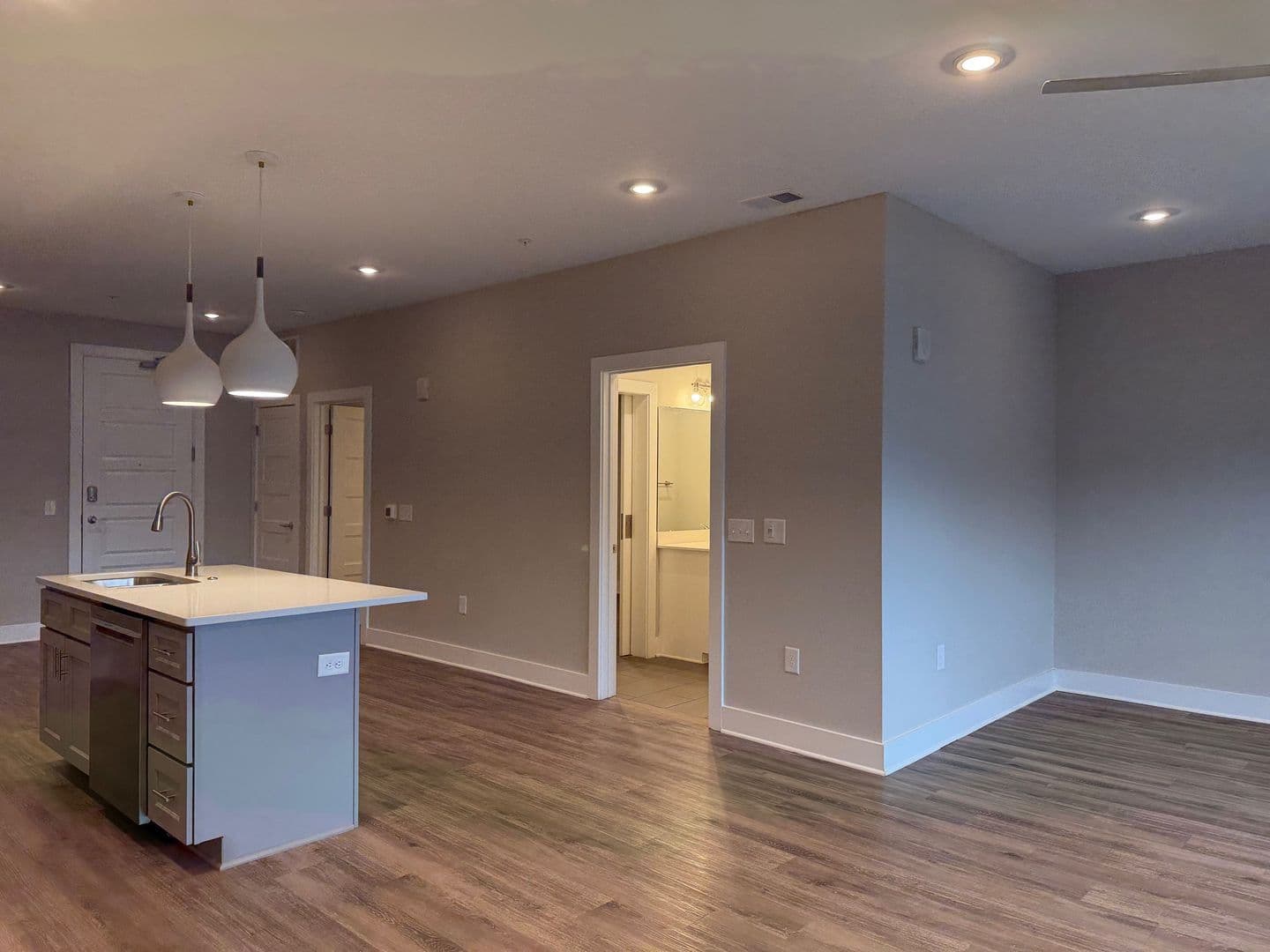 Cary Apartment: 400 E Chatham Street