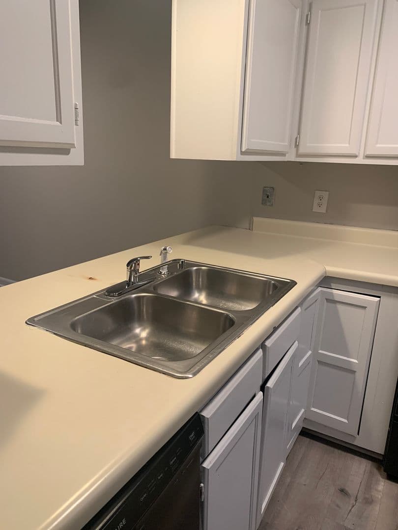 Raleigh Apartment: 4808 Wallingford Drive
