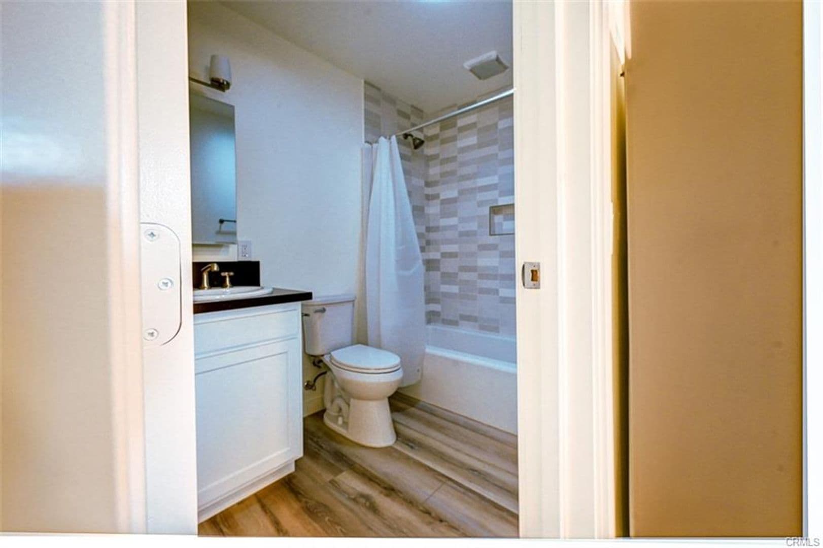 Orange Apartment: 271 South Grand