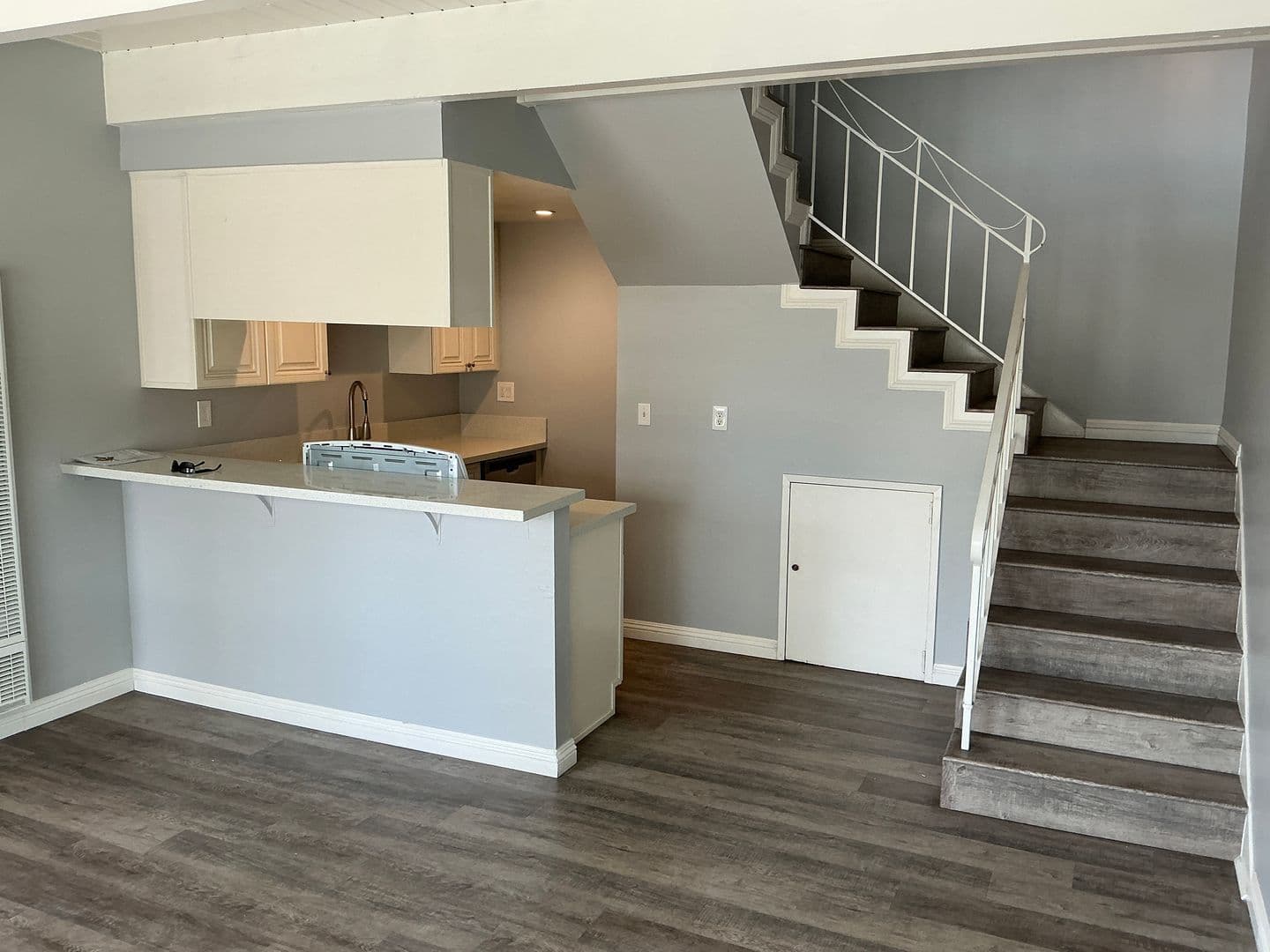 Orange Apartment: 2141 West Palmyra #A-D