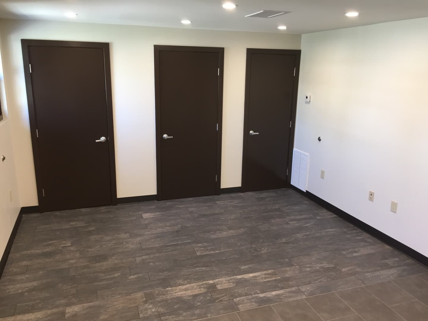 Orange Apartment: 468-470 North Olive St.