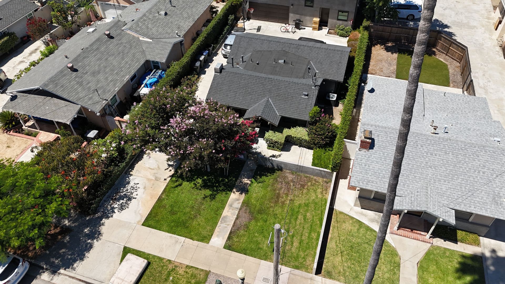 Orange Apartment: 468-470 North Olive St.