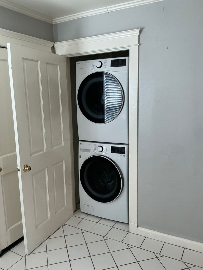 Orange Apartment: 535 North Olive