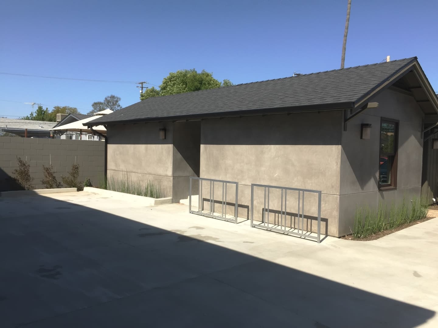 Orange Apartment: 468-470 North Olive St.