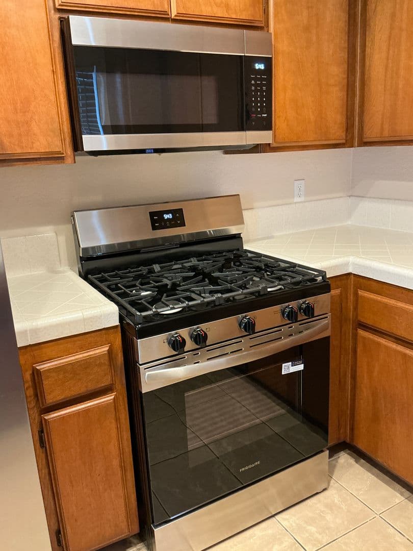 Orange Apartment: 530 East Sycamore Ave.