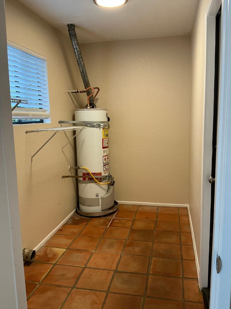Orange Apartment: 530 East Sycamore Ave.
