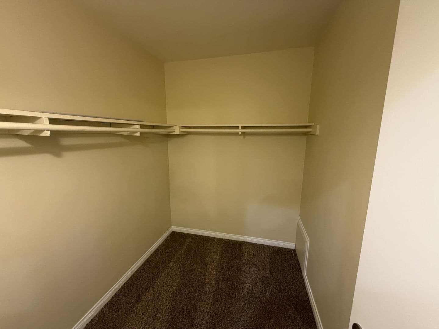 Anaheim Apartment: 2227 E. Westport Dr.