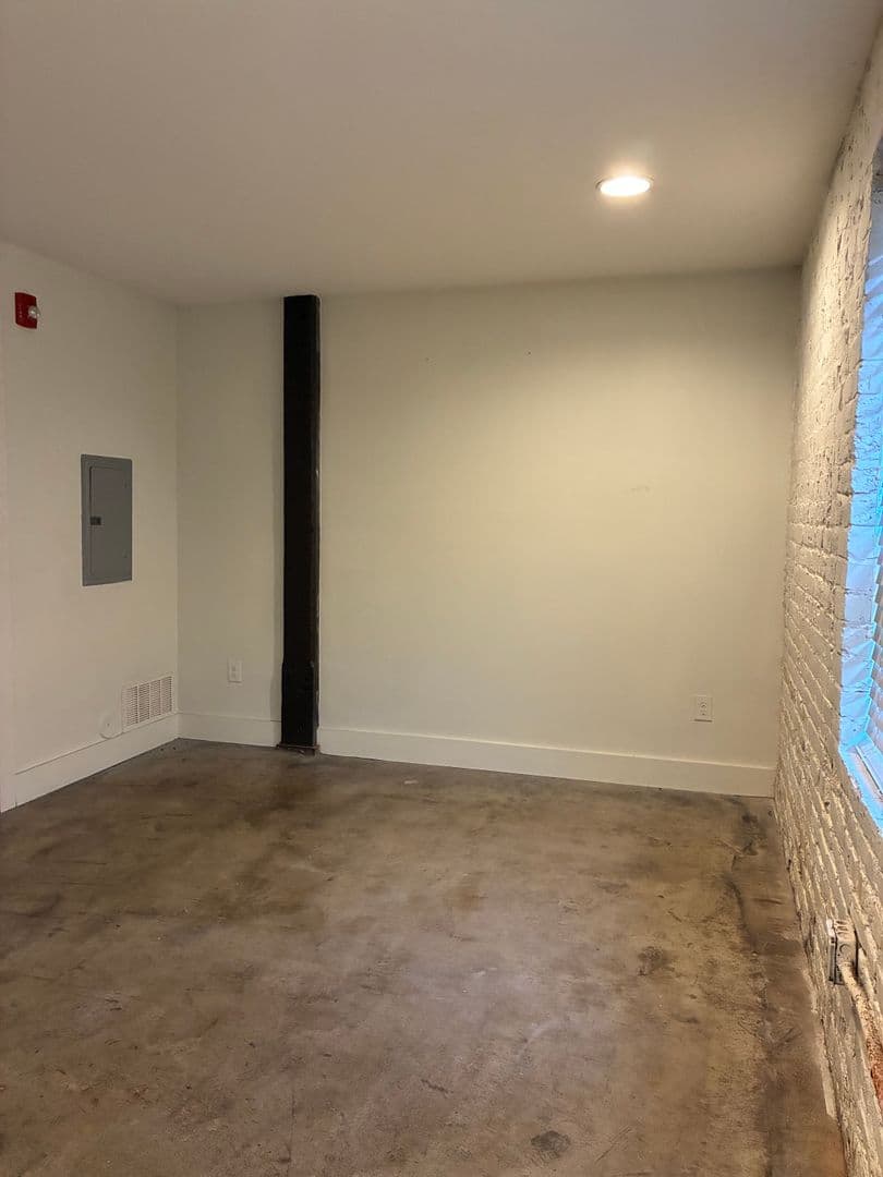Petersburg Apartment: 219 E Bank St - Apt 131