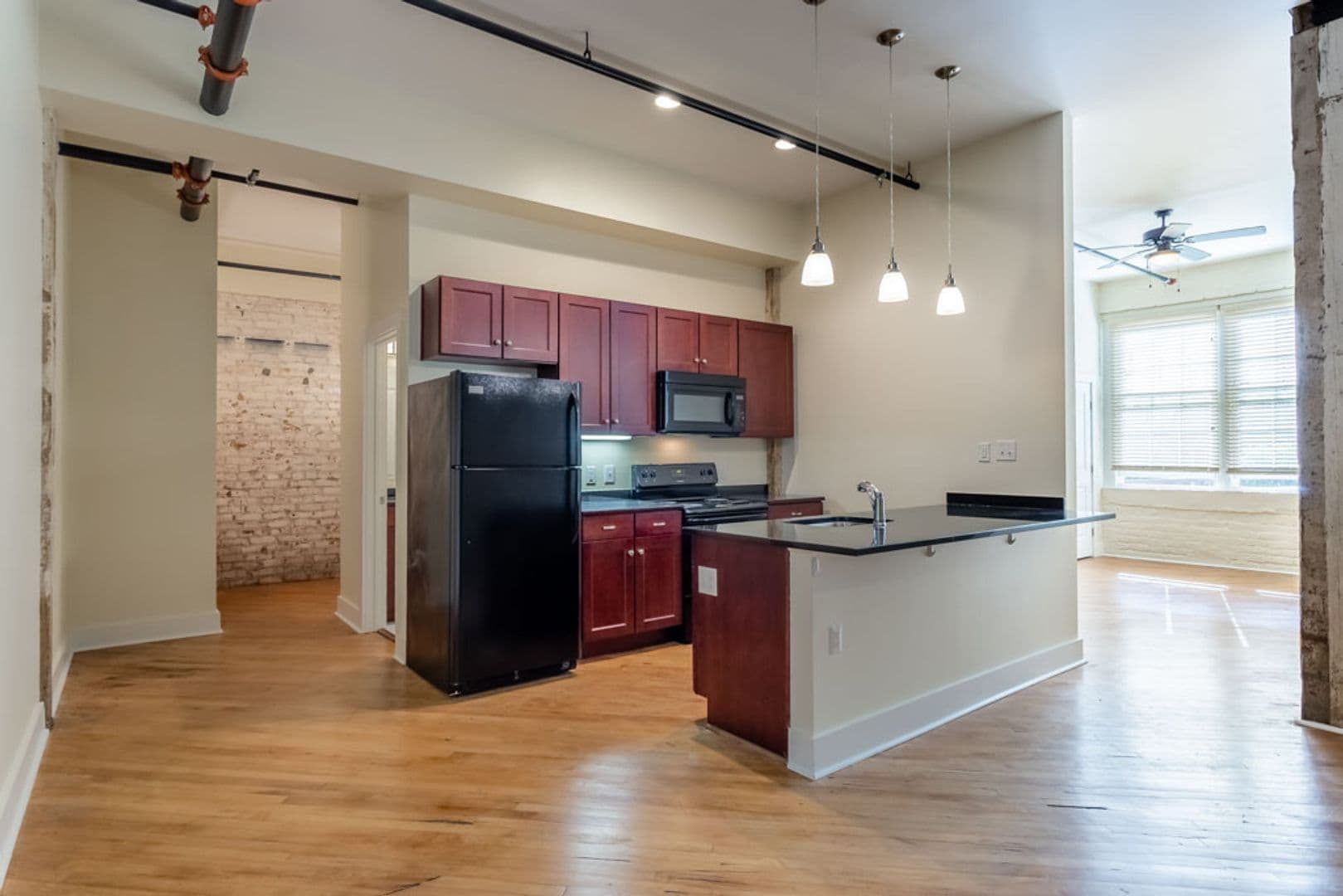 Bedford Apartment: 412 Jackson Street