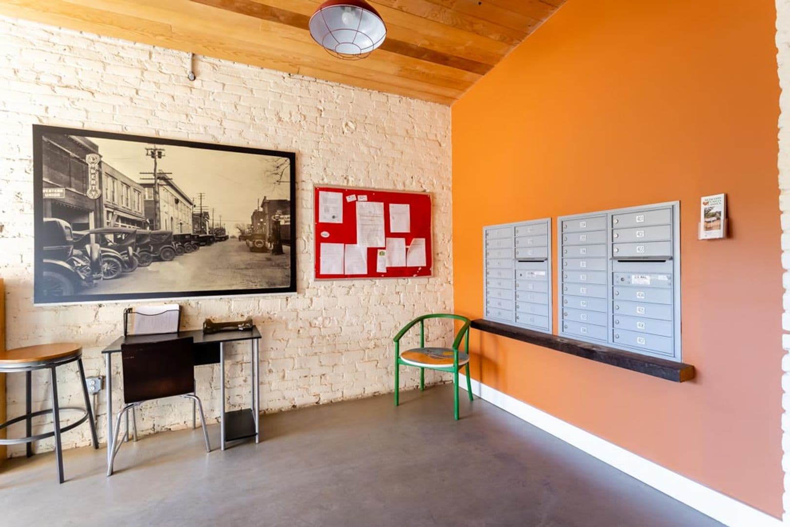 Bedford Apartment: 412 Jackson Street