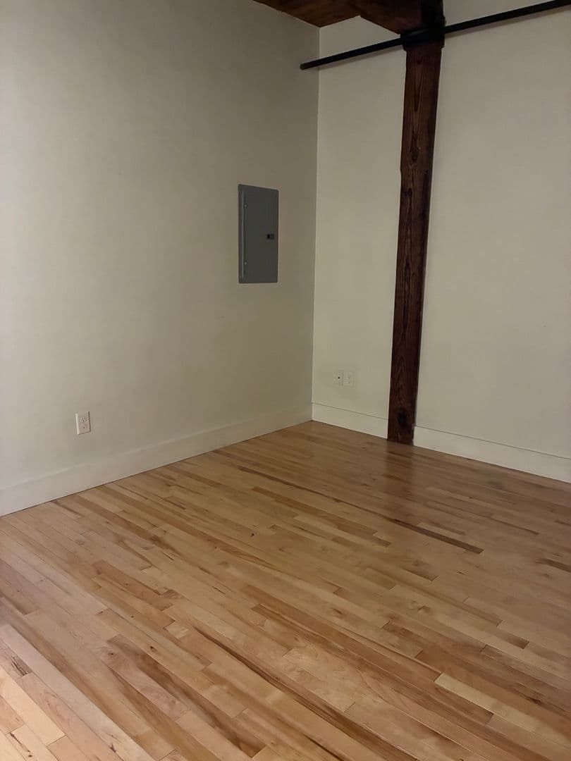 Petersburg Apartment: 219 E Bank St - Apt 220
