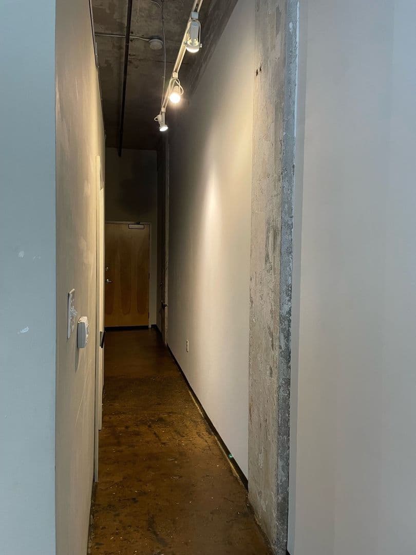 Richmond Apartment: 415 Oliver Hill Way