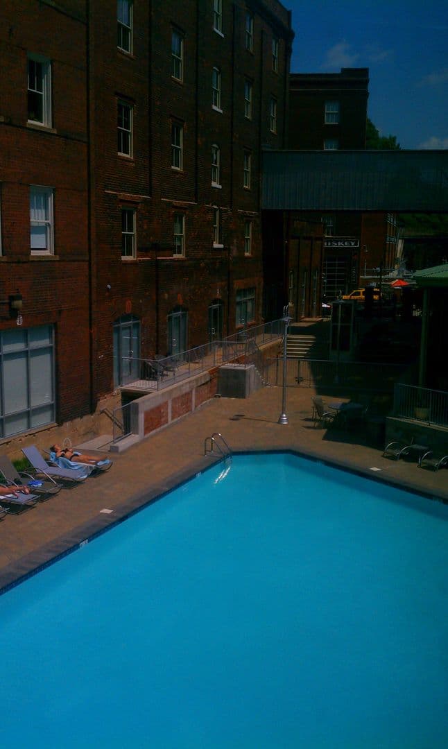 Richmond Apartment: 415 Oliver Hill Way