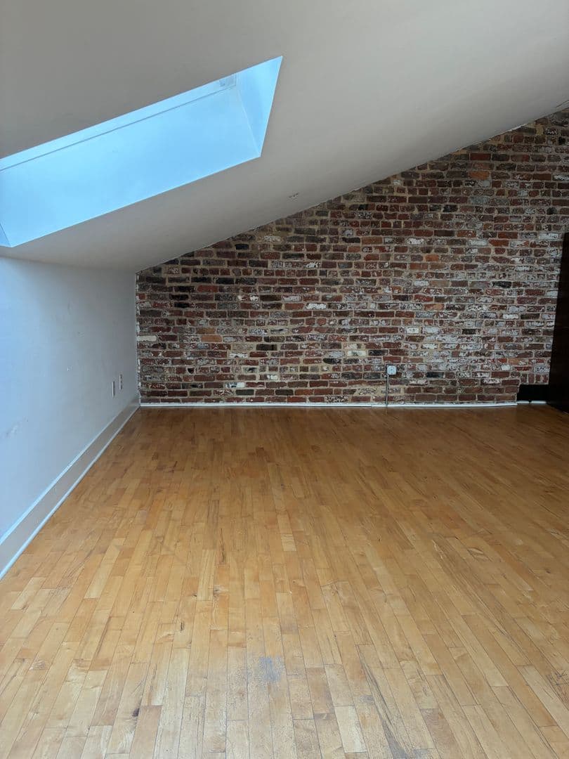 Petersburg Apartment: 215 E Bank St