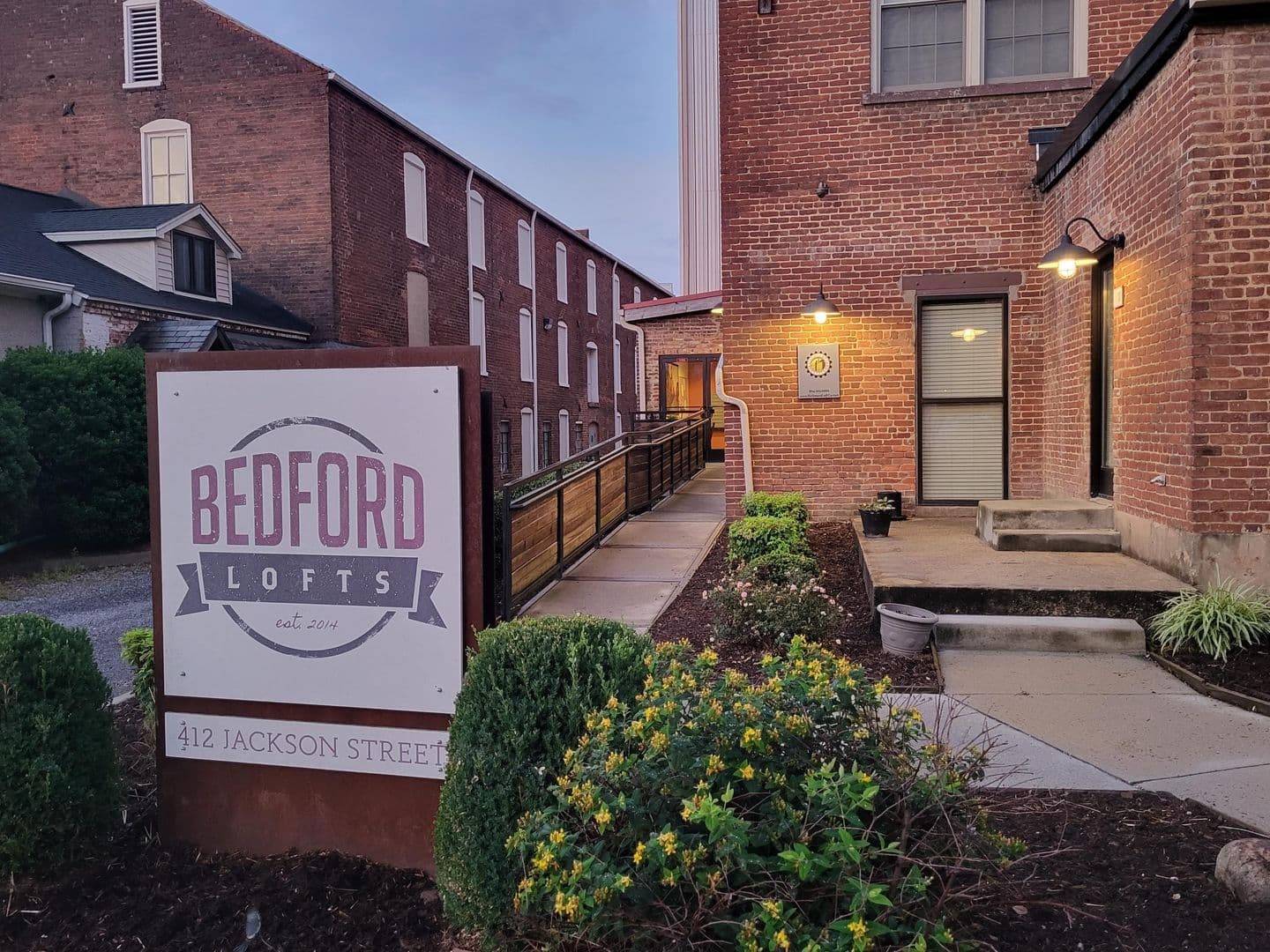 Bedford Apartment: 412 Jackson Street