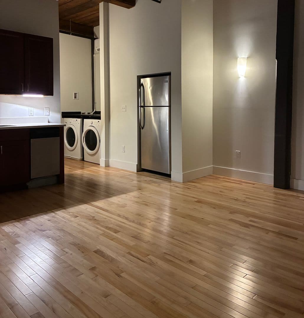 Petersburg Apartment: 219 E Bank St - Apt 207
