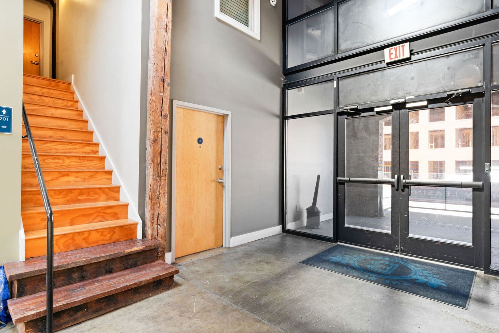 Petersburg Apartment: 219 E Bank St - Apt 118