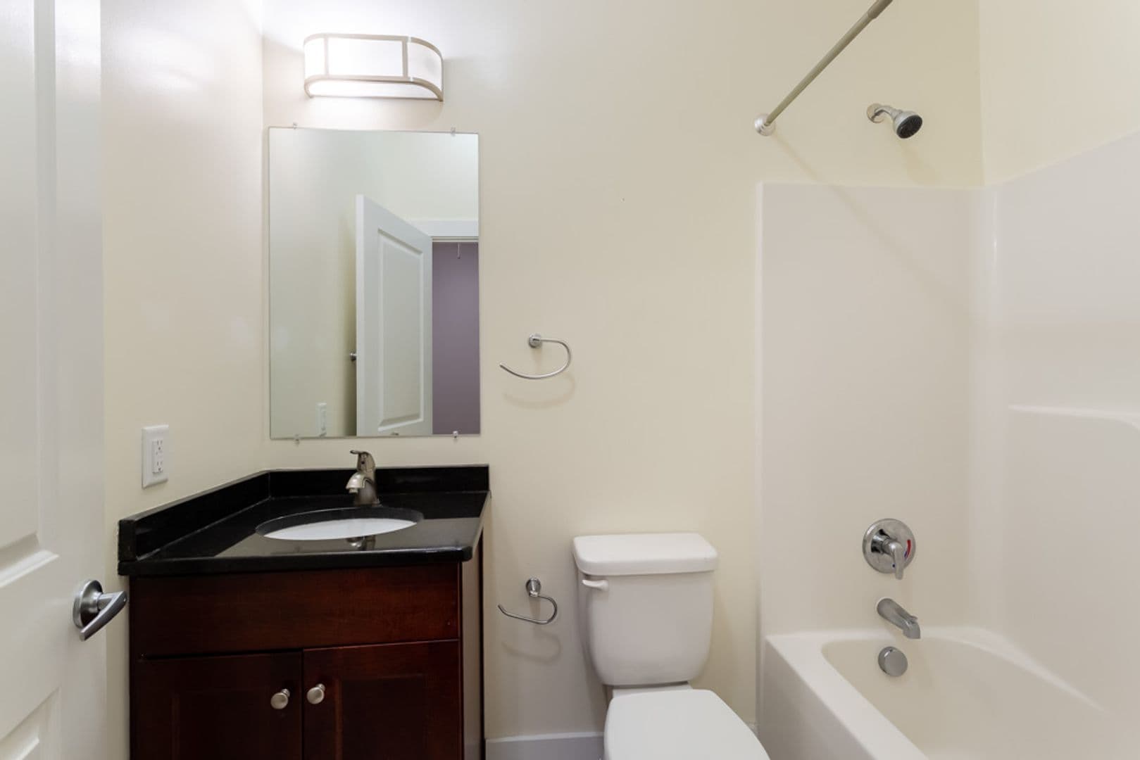 Bedford Apartment: 412 Jackson Street