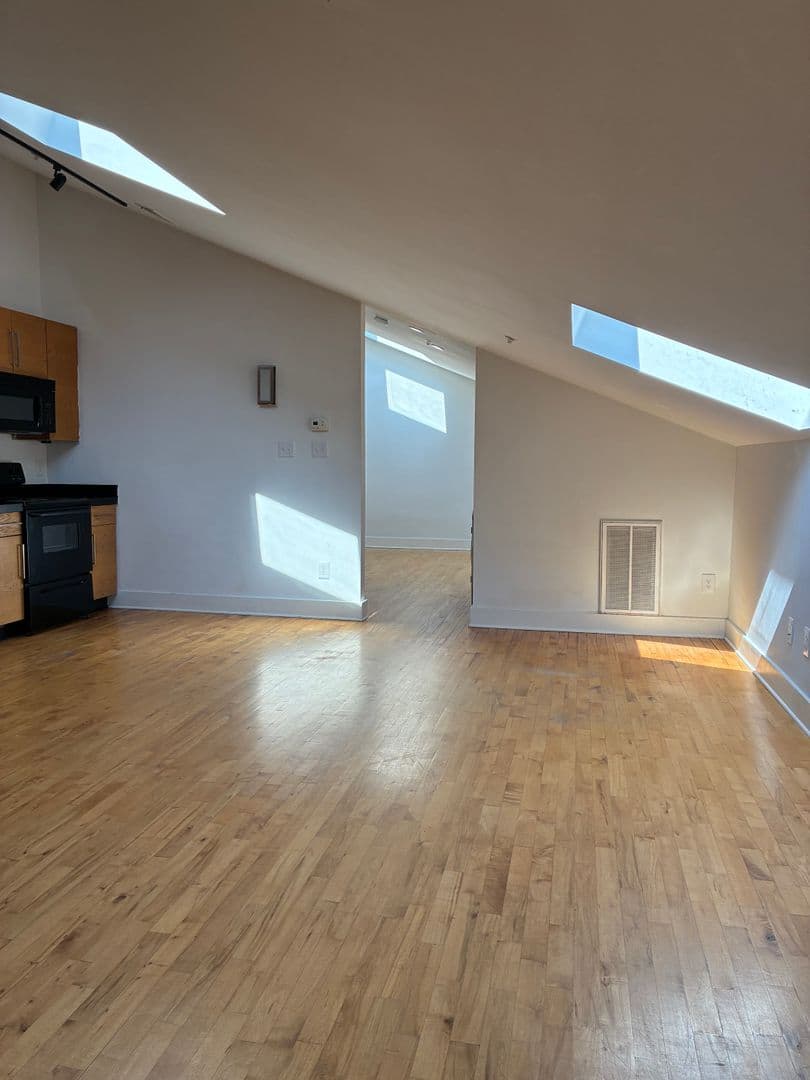 Petersburg Apartment: 215 E Bank St