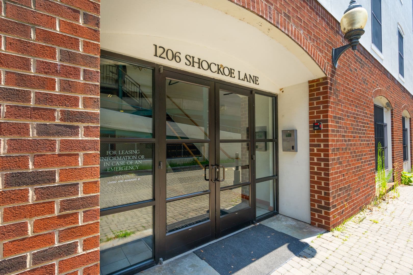 Richmond Apartment: 104 Shockoe Slip