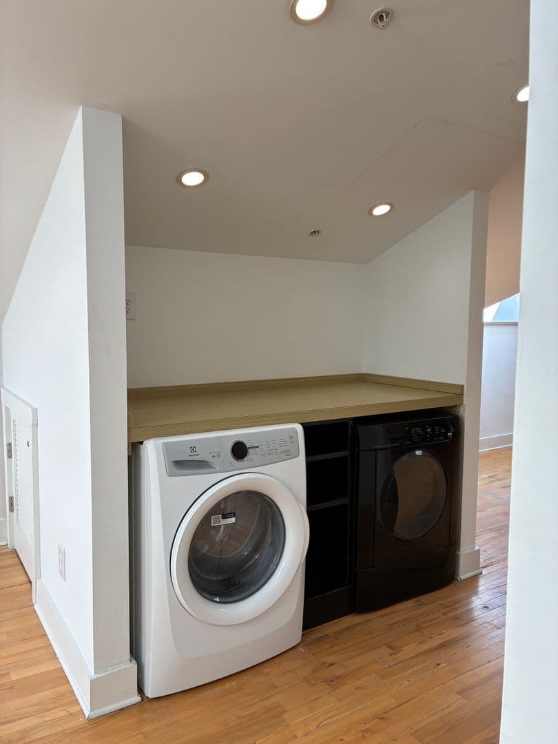 Petersburg Apartment: 215 E Bank St