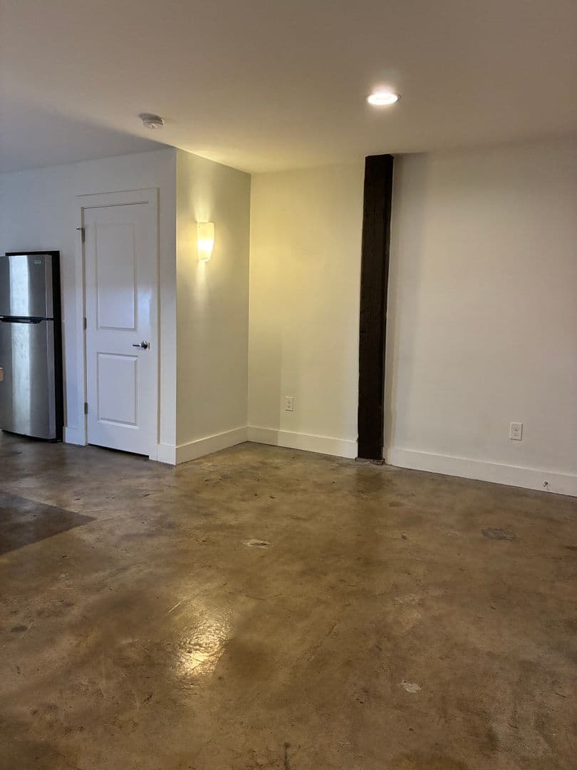 Petersburg Apartment: 219 E Bank St - Apt 131