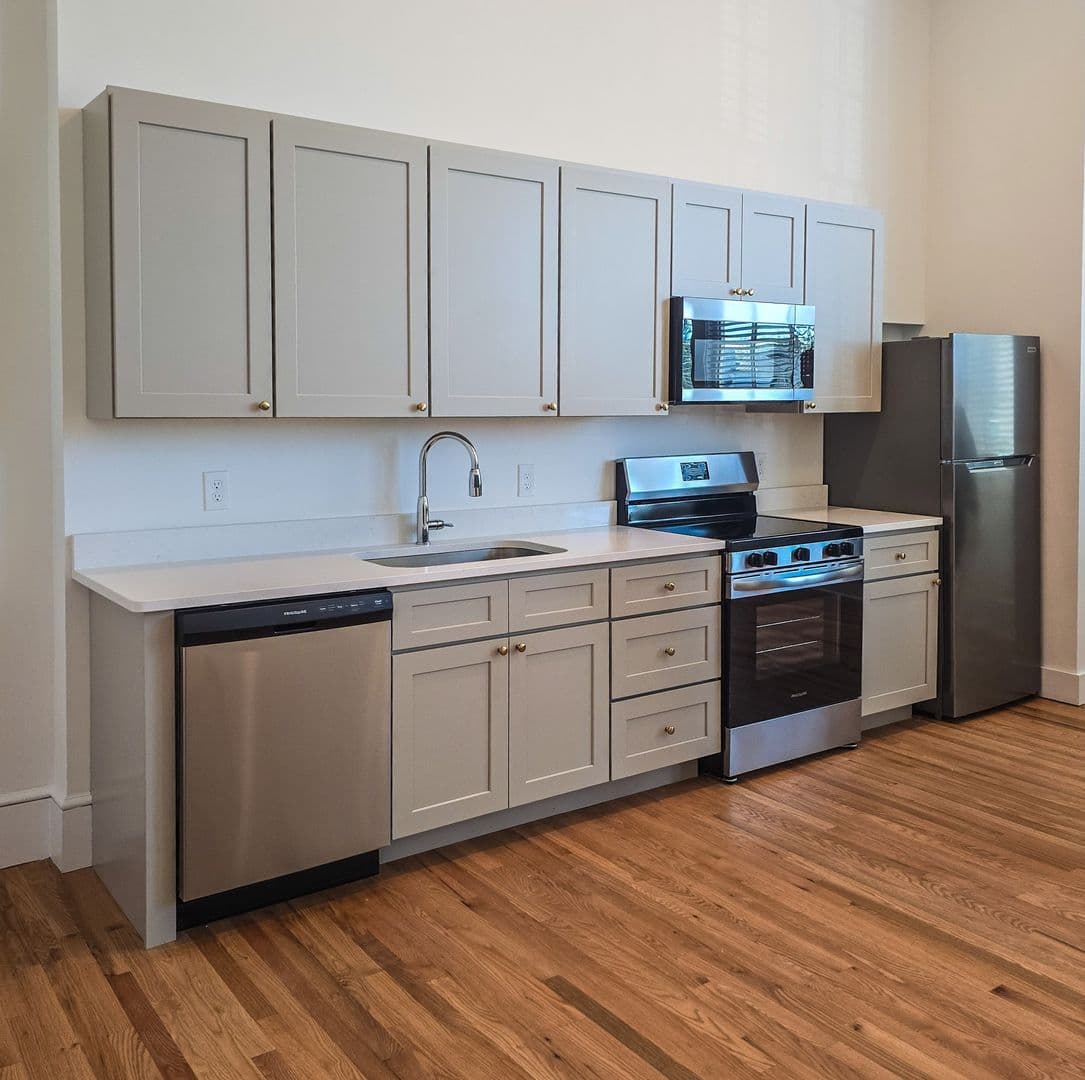 Bedford Apartment: 503 Longwood Ave.