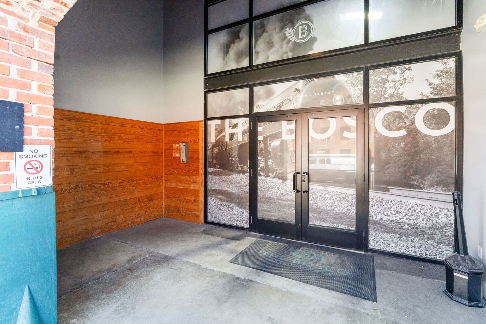 Petersburg Apartment: 219 E Bank St - Apt 207