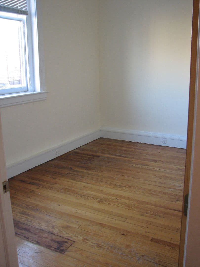 Richmond Apartment: 320 N. 25th St.