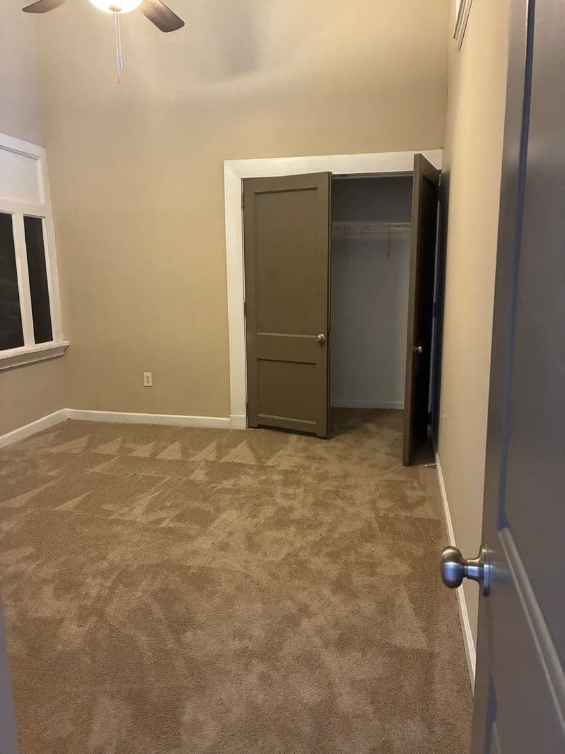 Hopewell Apartment: 1201 W City Point Rd
