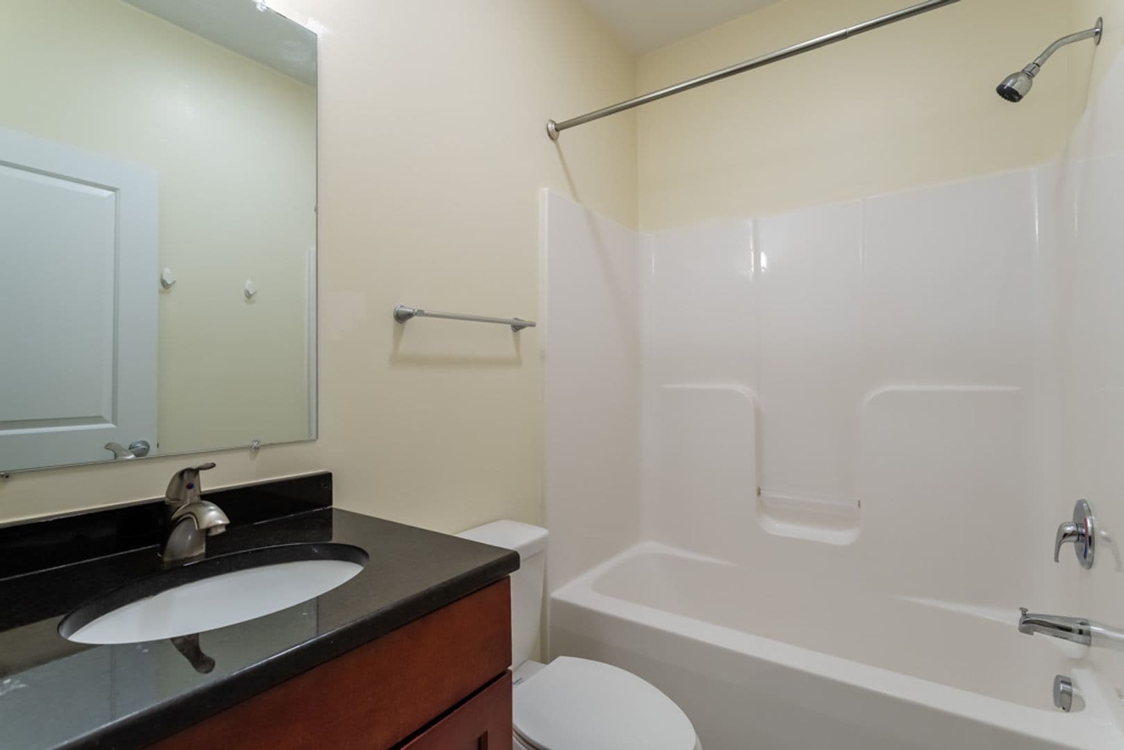 Bedford Apartment: 412 Jackson Street